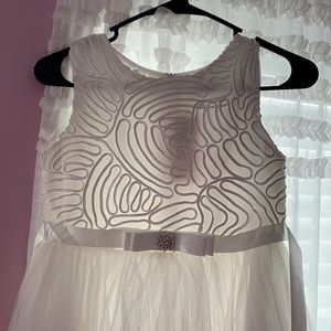 Girls beautiful white dress